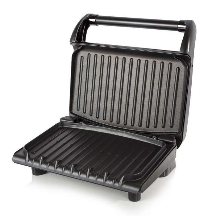 THE BLACK+DECKER CG2000  This versatile and modular grill